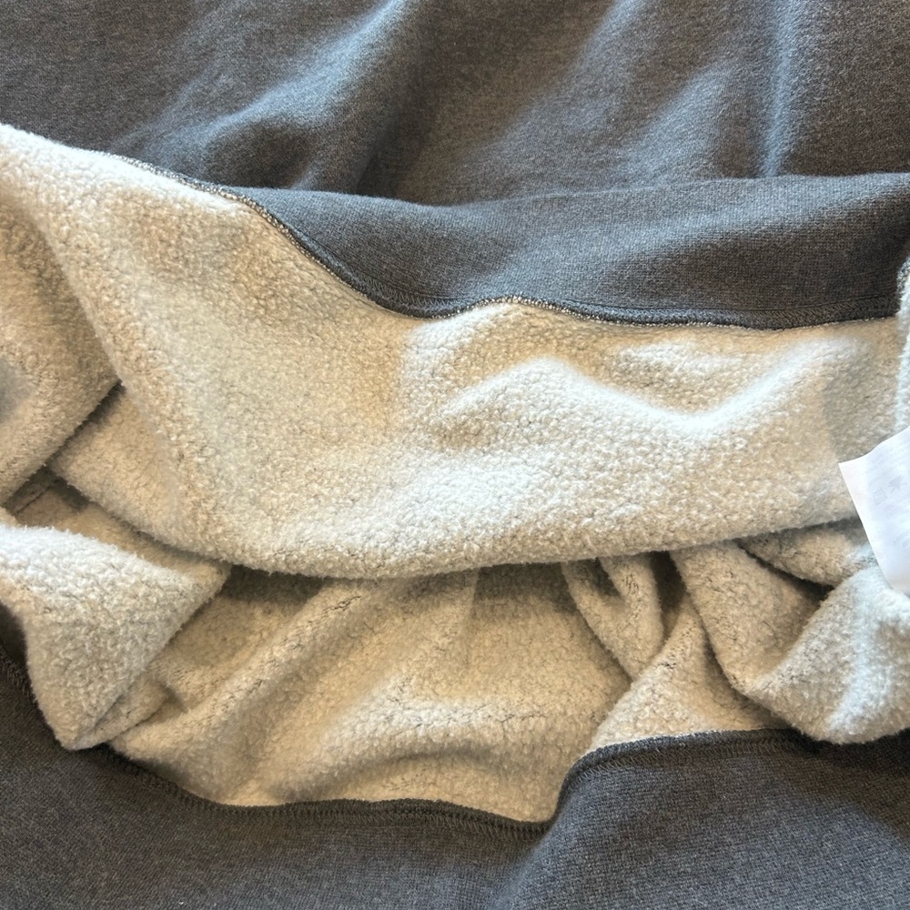 Nike Men's Dark Gray Crewneck Sweatshirt - Picture 7 of 7
